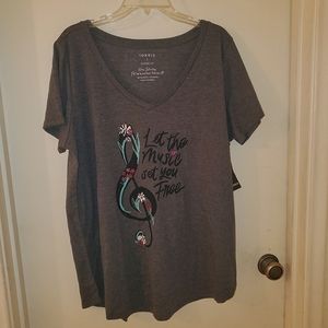 Plus size Music girlfriend tee